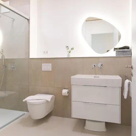 Luew Boarding House 