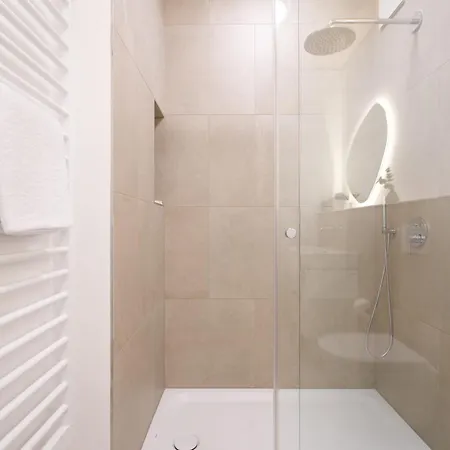 Luew Boarding House 