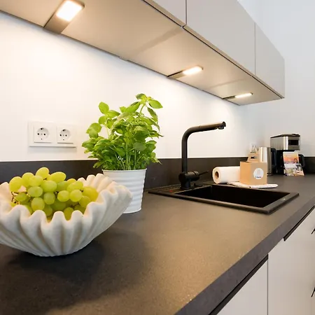 Luew Boarding House 
