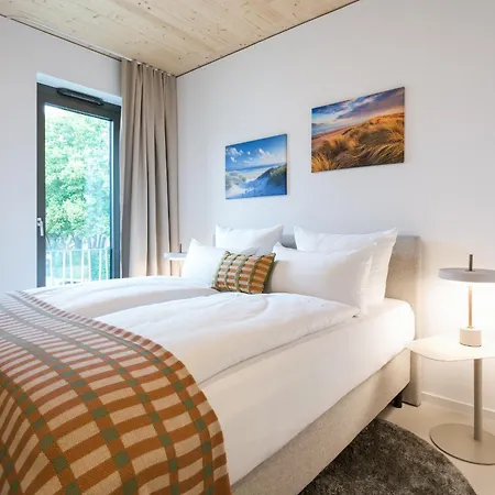 Luew Boarding House 